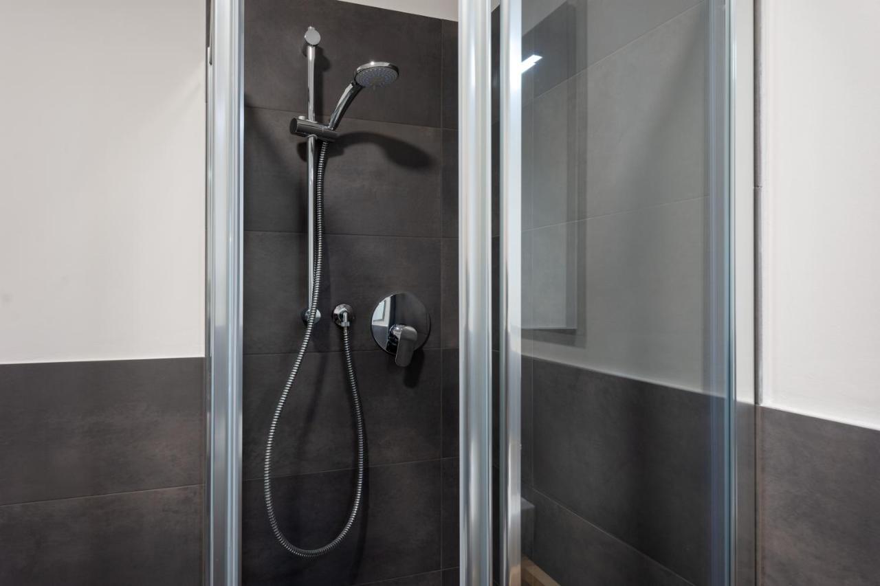 Urban House Carducci - *